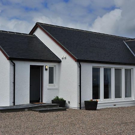 Hartaval & Baca Ruadh Appartement Staffin Buitenkant foto