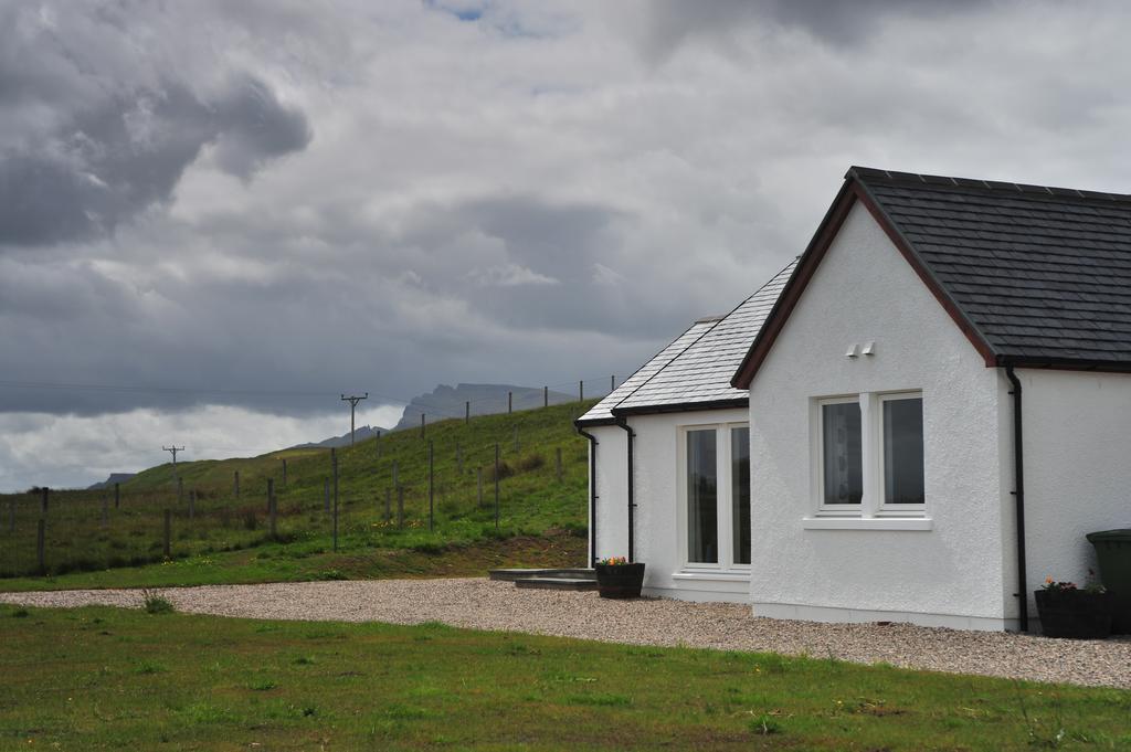 Hartaval & Baca Ruadh Appartement Staffin Buitenkant foto