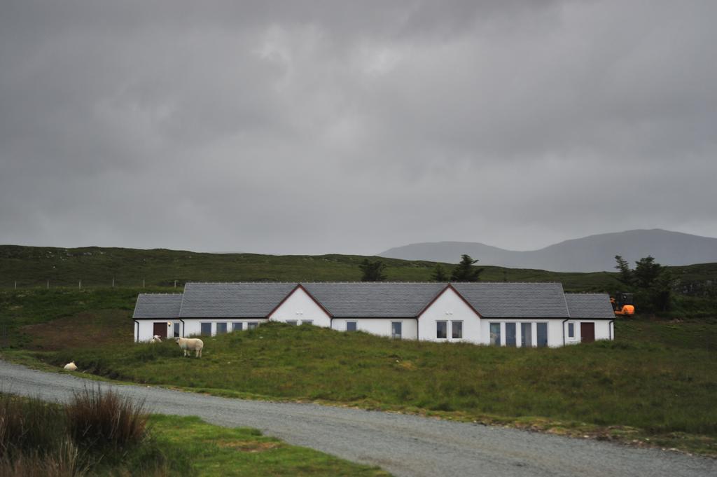 Hartaval & Baca Ruadh Appartement Staffin Buitenkant foto